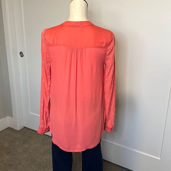 LC Lauren Conrad  Eyelet Blouse - Picture 6 of 10